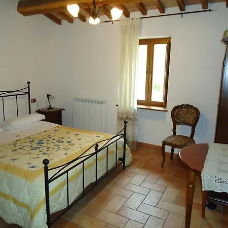 Roccamaia בית חווה Pievebovigliana