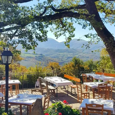 Roccamaia Alloggio per agriturismo