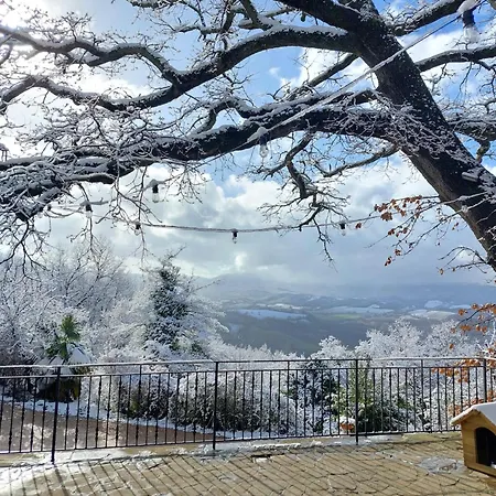 Roccamaia בית חווה *