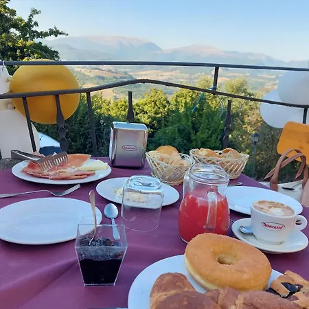 Roccamaia בית חווה *